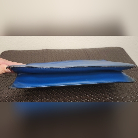 LOUIS VUITTON Epi Trousse Crete Clutch Bag Blue - Picture 4 of 16